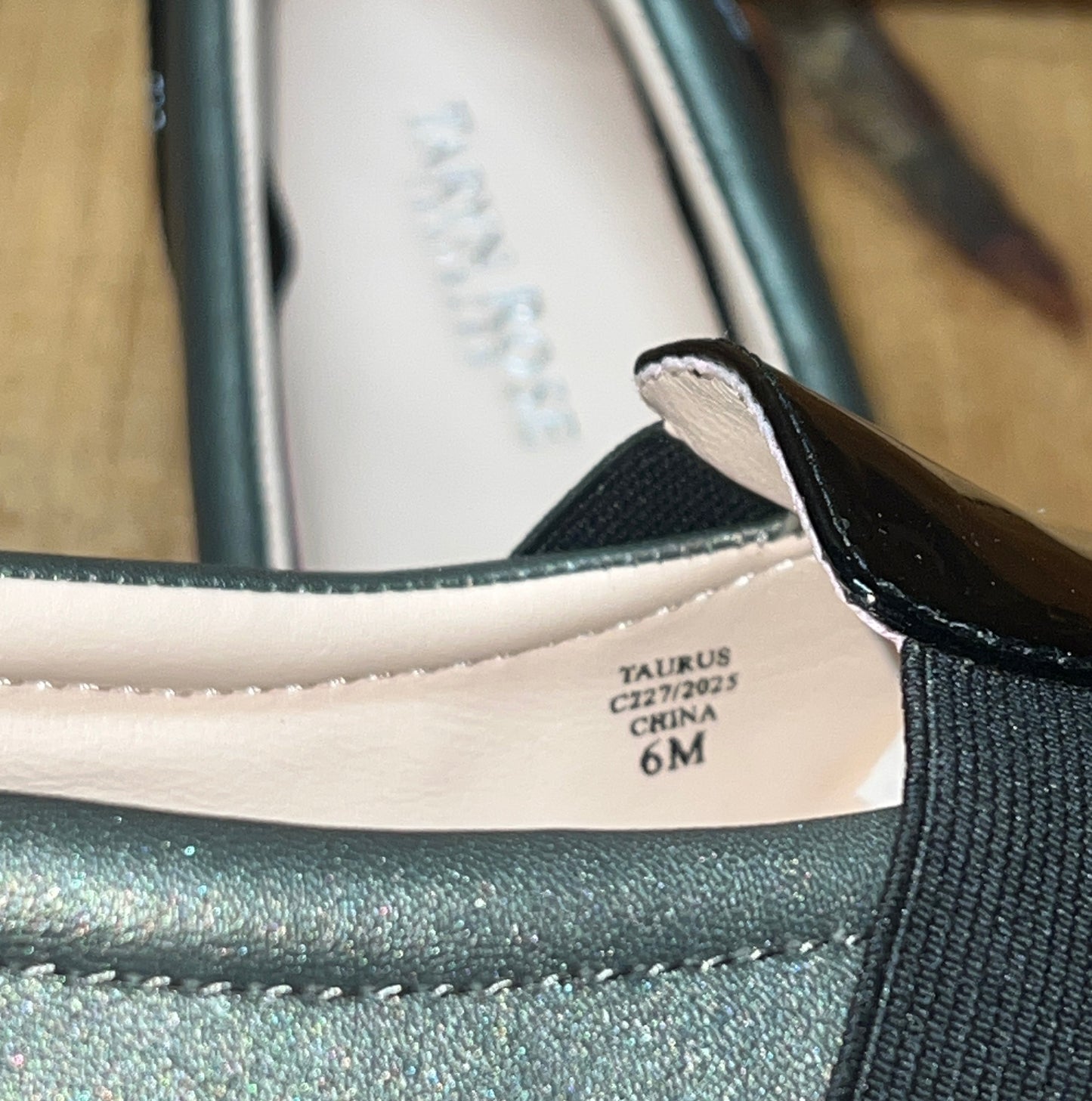 Women’s Taryn Rose-Traveler •Taurus • Elastic-gored Slip on 6M Pewter leather /Black patent