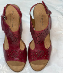 COMFORTIVA Women's •Felda• Sandal 7.5M Red Leather