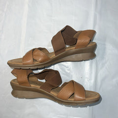 Comfortiva Women’s Keegan X-Strap Slip-on Sandal 9M Tan Leather/Stretch