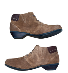 Women's Comfortiva •Rifton• Women's Lace-up Boots 8M Brown Suede