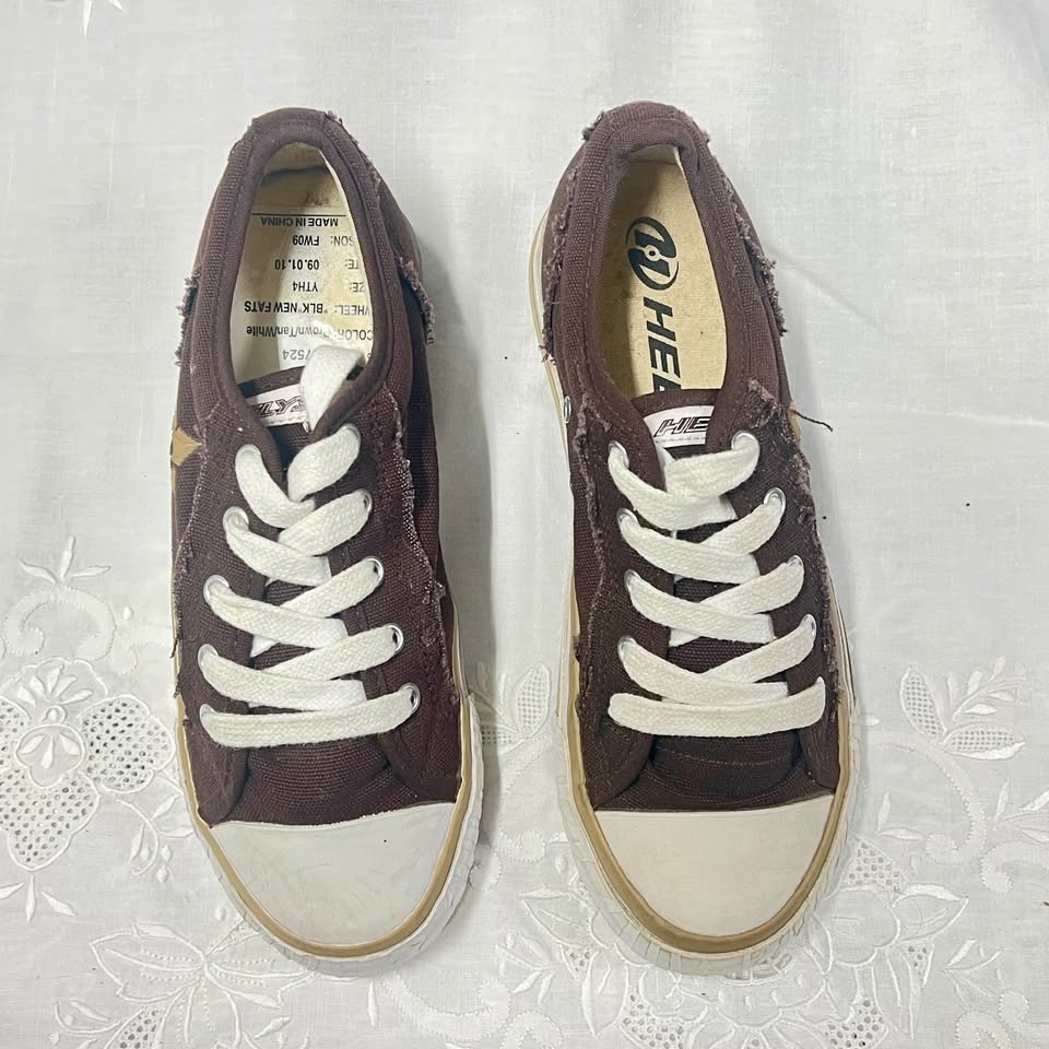 HEELYS Skate Shoe youth size 4