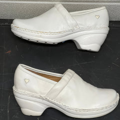 Women’s Nurse Mates Hallie Pillow Top Clog 7M White Leather