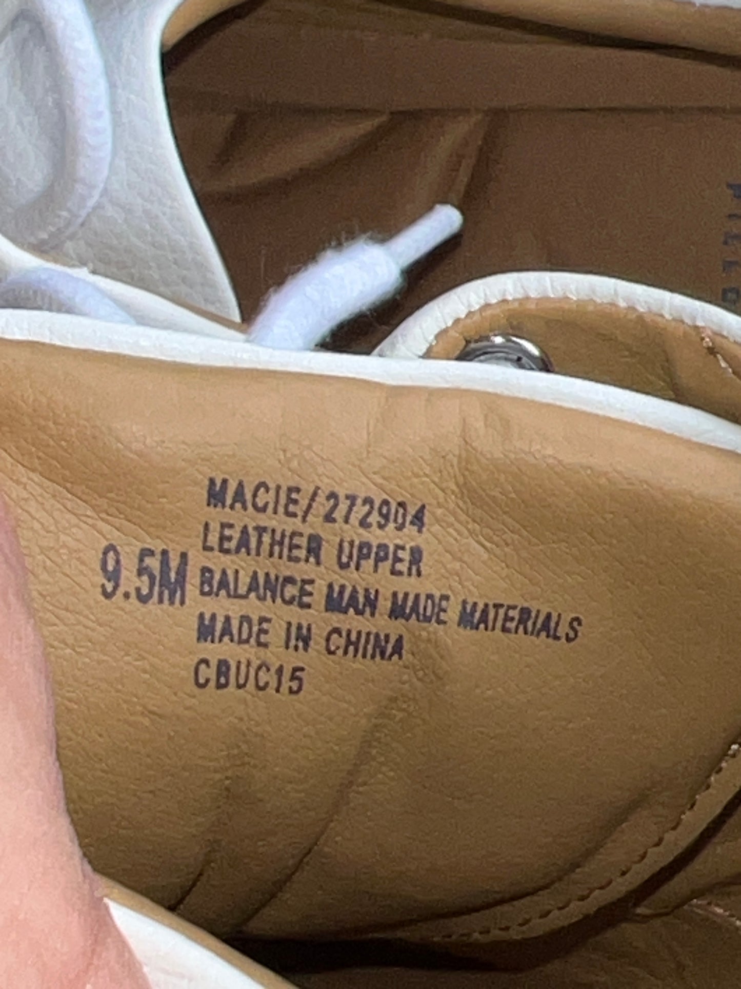 Women's NURSE MATES •Macie• Pillow-Top Oxford 9.5M White Leather