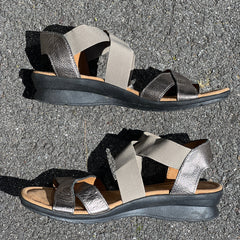 Comfortiva Women’s Keegan X-Strap Slip-on Sandal 11M Anthracite Leather/Stretch