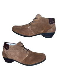 Women's Comfortiva •Rifton• Women's Lace-up Boots 8M Brown Suede
