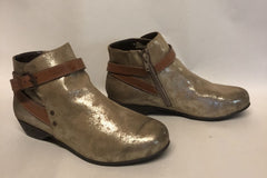 Women's Comfortiva •Ryder• Buckle Strap Bootie -Size 7.5W- ANTHRACITE - ShooDog.com