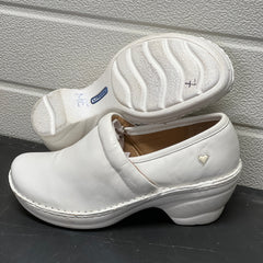 Women’s Nurse Mates Hallie Pillow Top Clog 7M White Leather