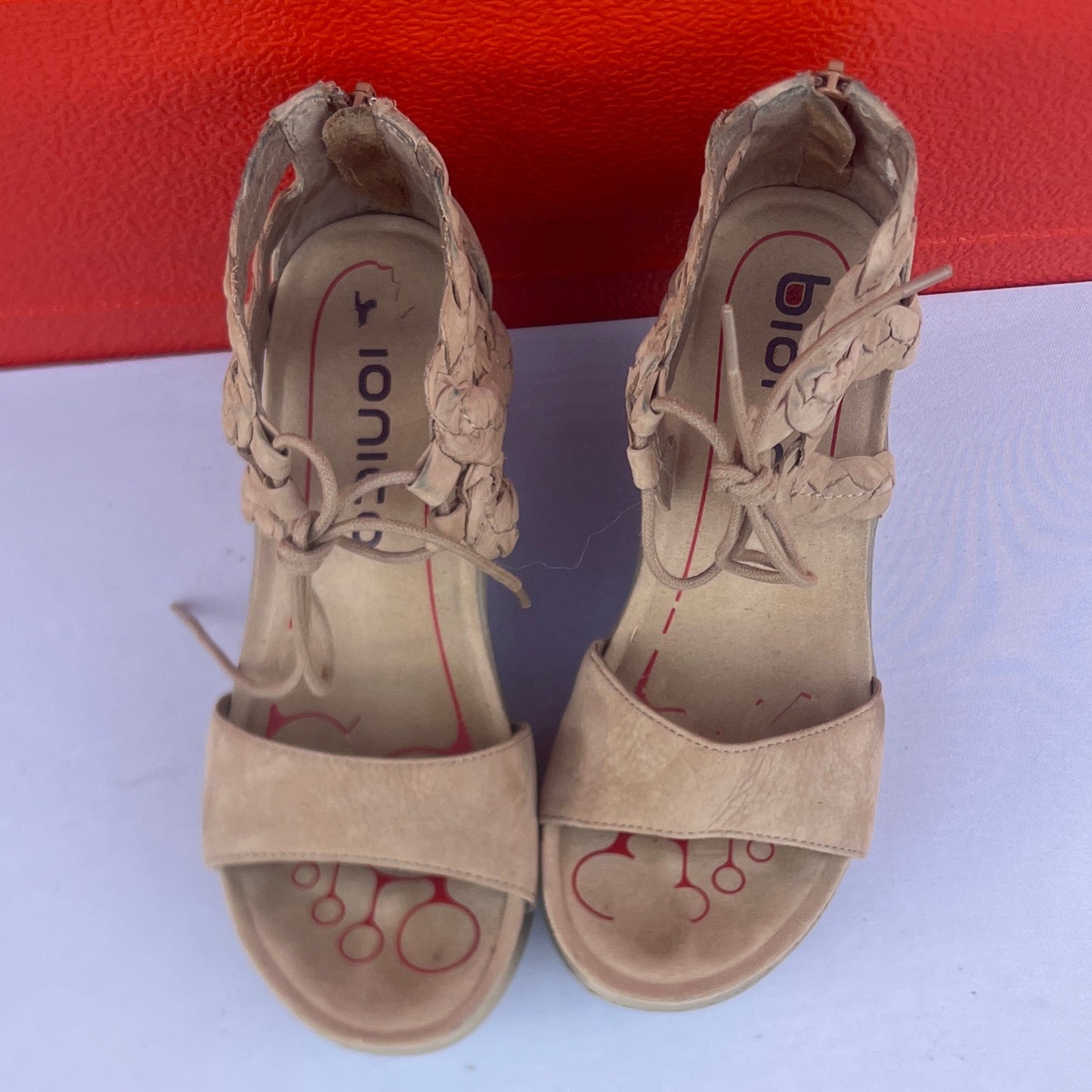 Woman’s Bionica Sunset Platform Sandal 6M Baywater Nubuck leather