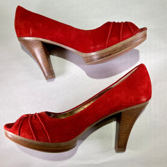 SOFFT Women's •Madeline• Platform Pump Red Suede