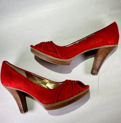 SOFFT Women's •Madeline• Platform Pump Red Suede