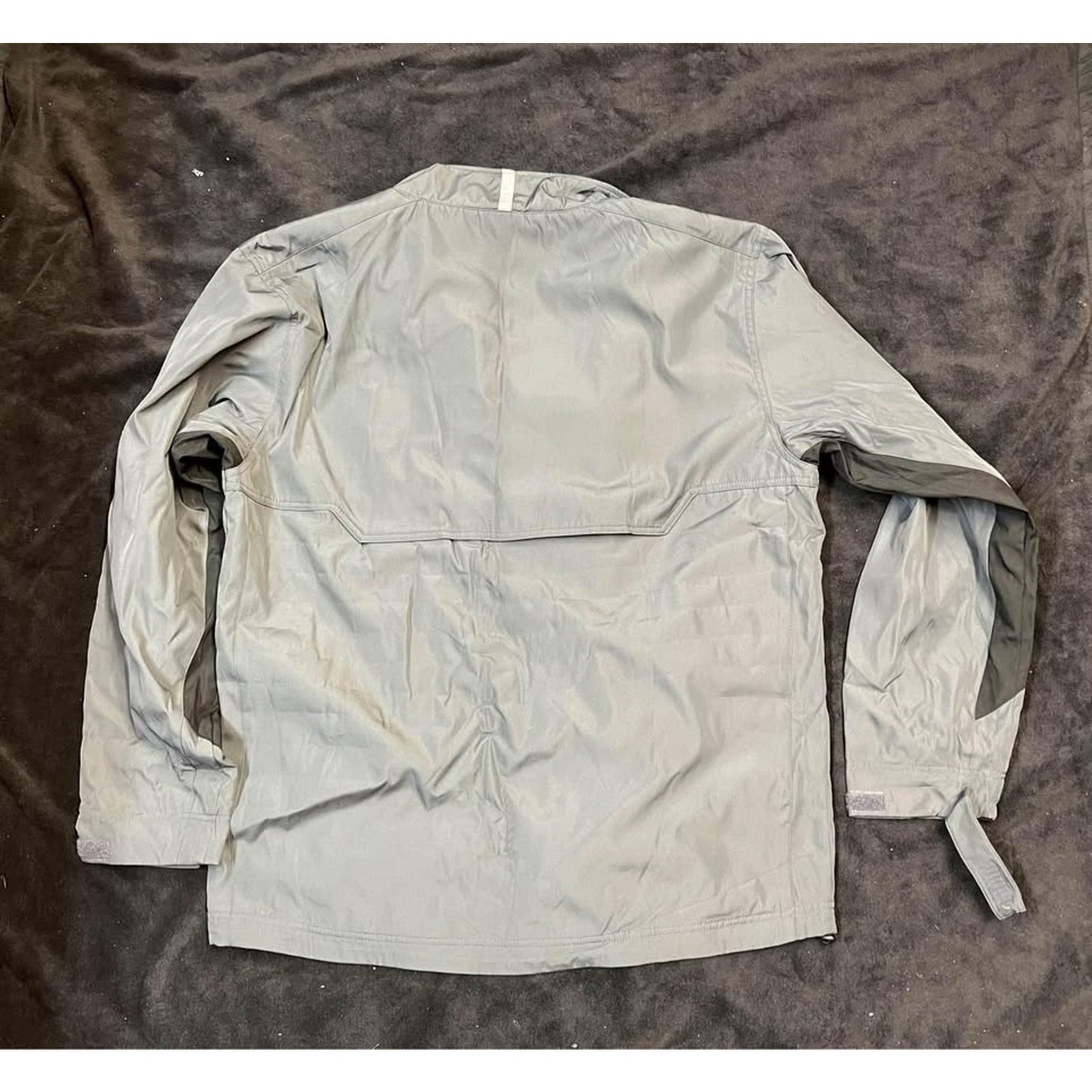 Badger sports men’s soft shell jacket size large