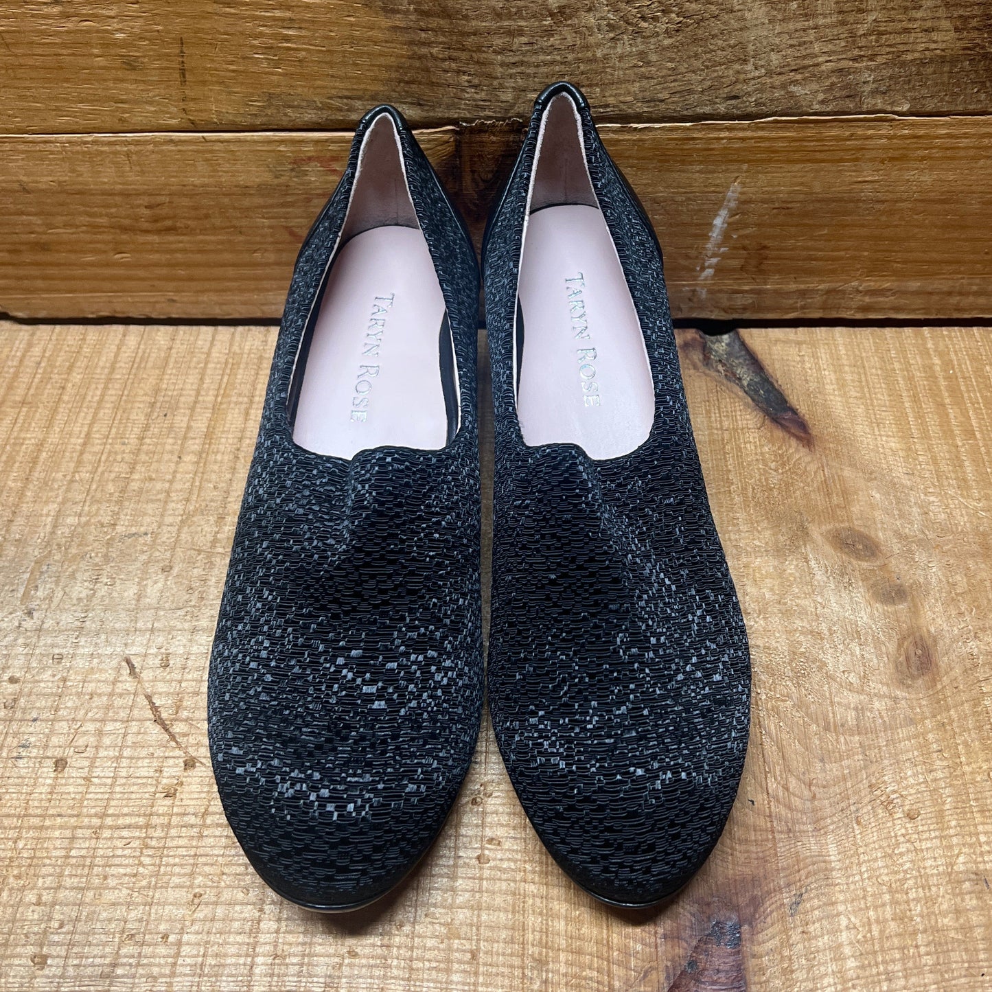Taryn Rose • Fiona •Slip on  Pump 6M  Black Textured Fabric/Leather