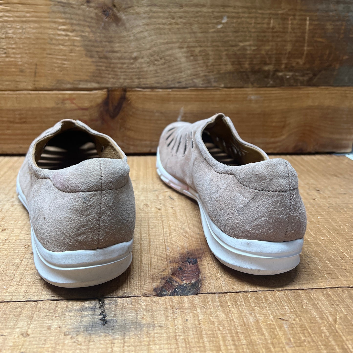 Comfortiva by SoftSpots Women’s •Tinsley•  Comfort Slip-on 9N Beige Suede leather