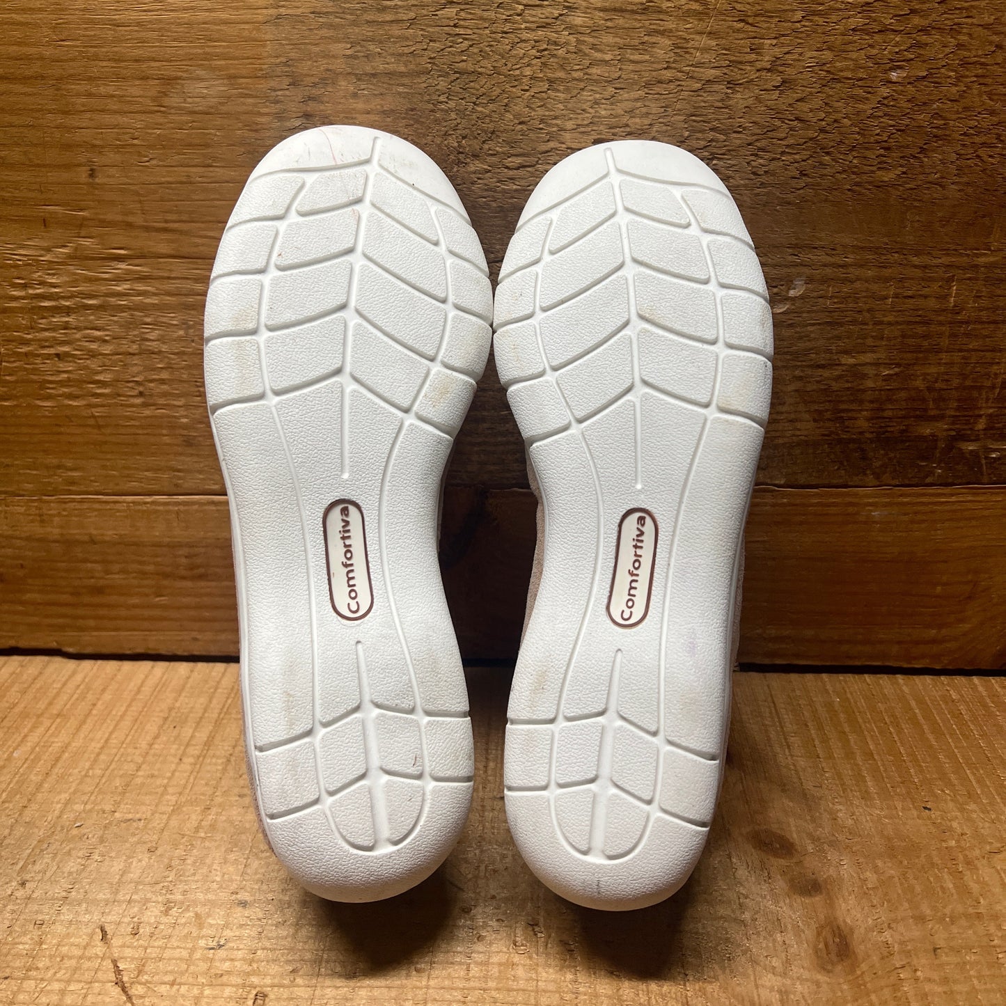 Comfortiva by SoftSpots Women’s •Tinsley•  Comfort Slip-on 9N Beige Suede leather