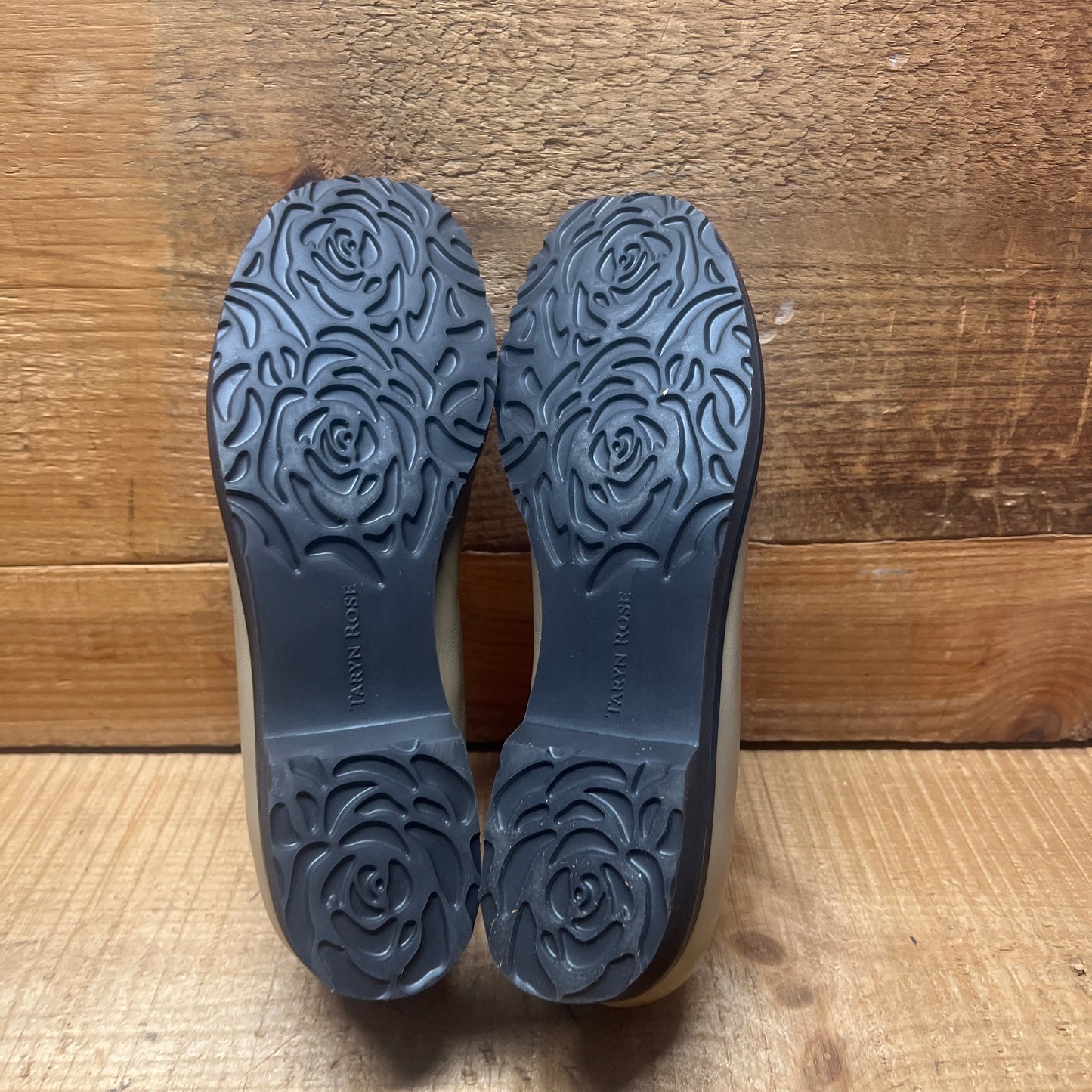 Taryn Rose  • Jennifer • Slip-on Embellished Vamp 6M Tan Leather