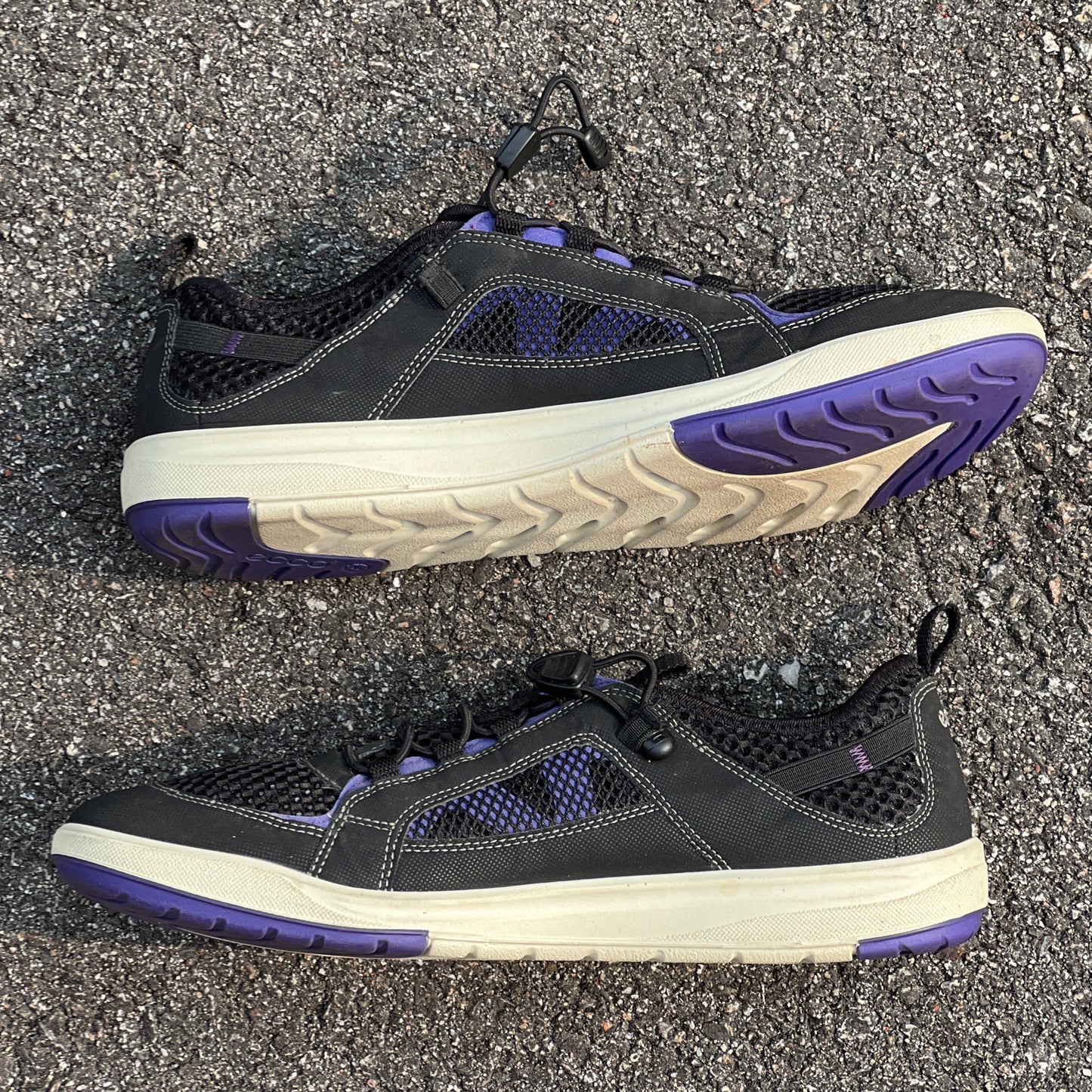 Women’s Ecco Lagoon Mesh Water Sneaker 40EU Black/Purple/White