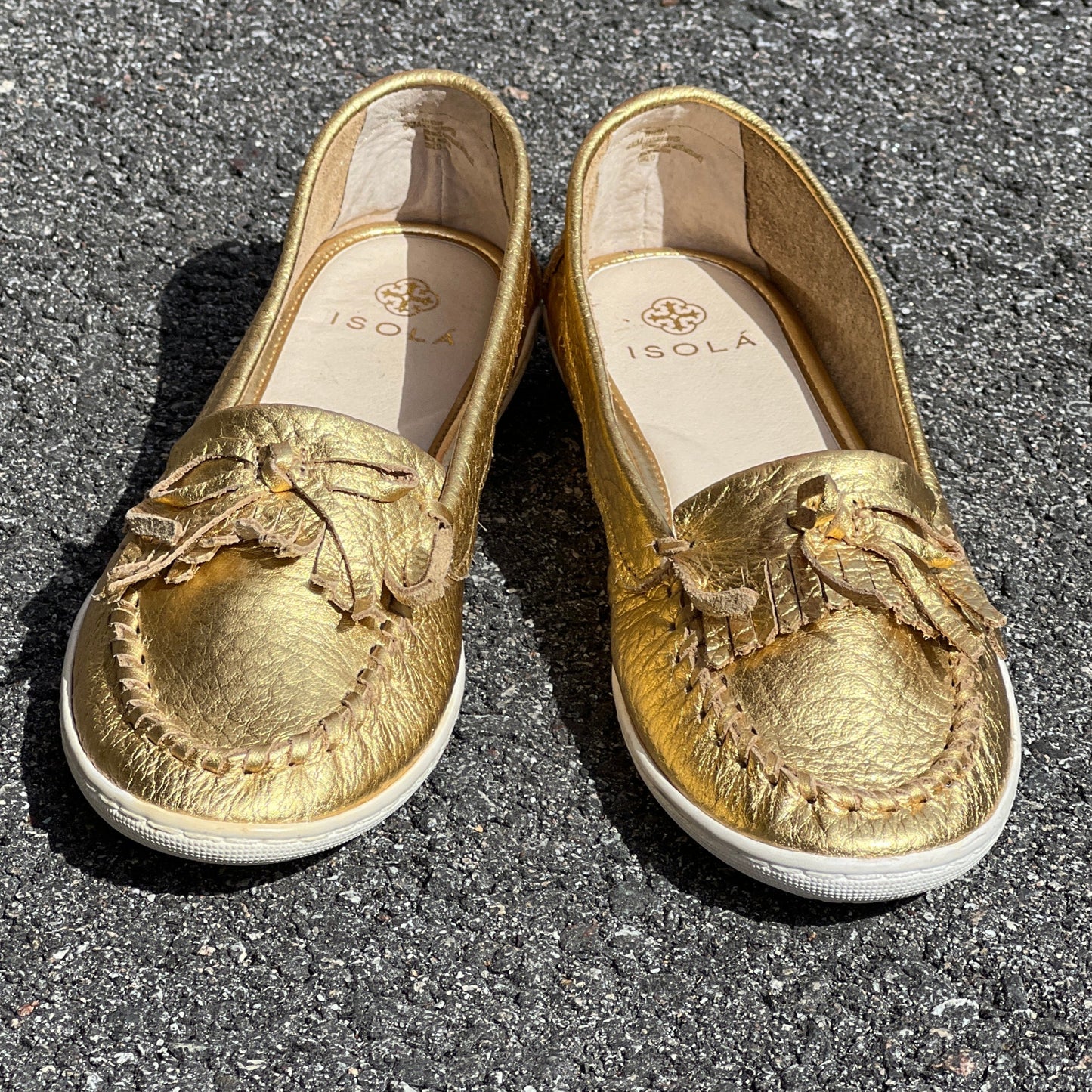 Woman’s Isola Slip0n Kiltie-moc 6.5M Gold Leather