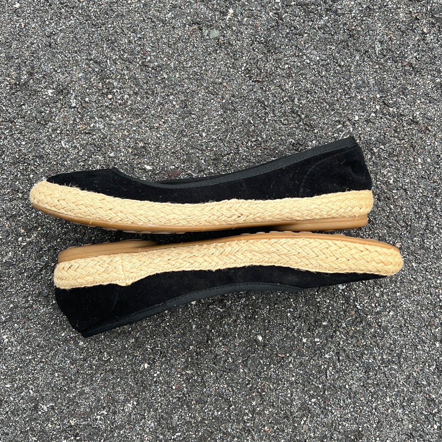 Woman’s  Sofft Jute Wrapped Almond-toe  Suede Slip-on  7.5M Black Leather