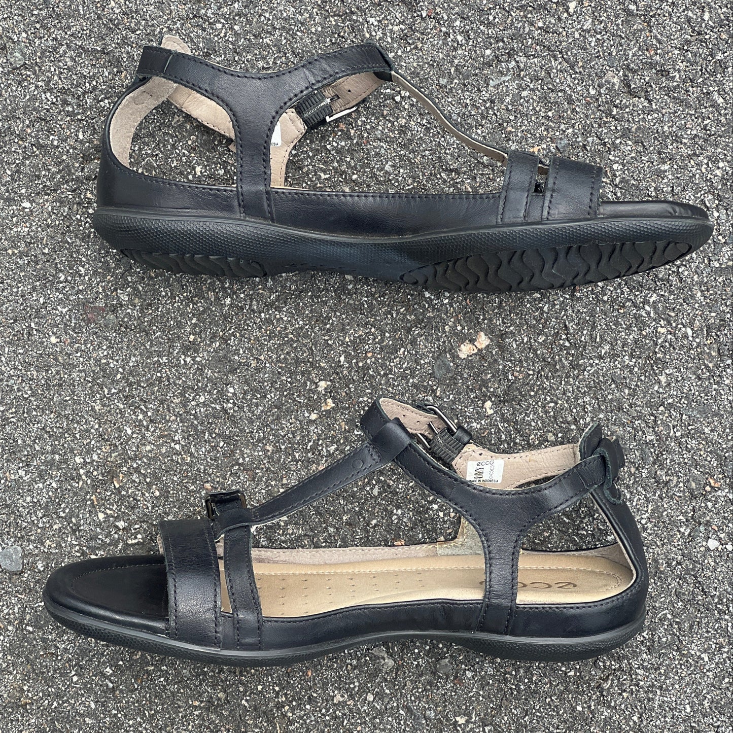 Ecco  Women's  T-Strap Sandal EU36M Black Leather