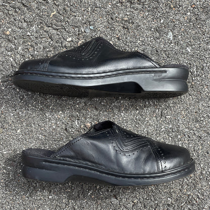 Woman’s  Clarks  Open-back Clog. 7W Black Leather