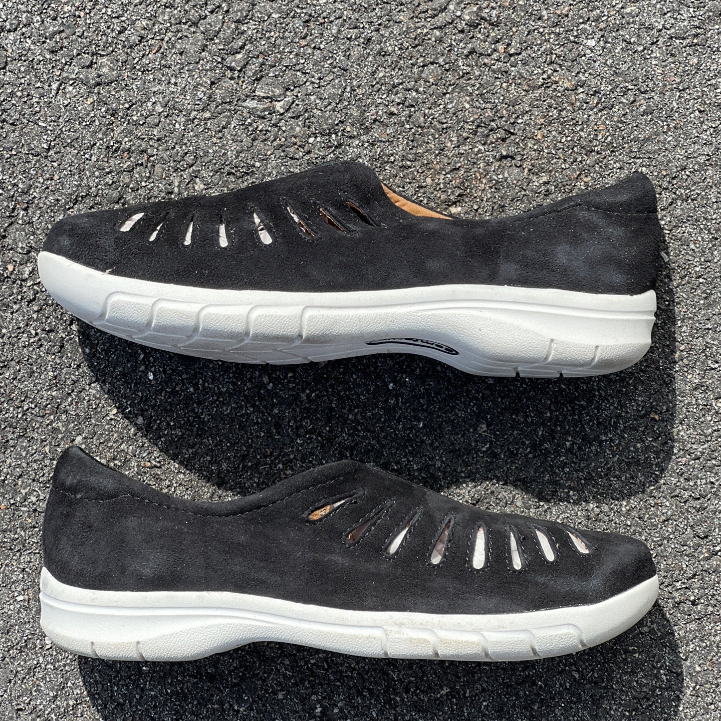 Comfortiva by SoftSpots Women’s •Tinsley•  Comfort Slip-on 7.5M Black Suede