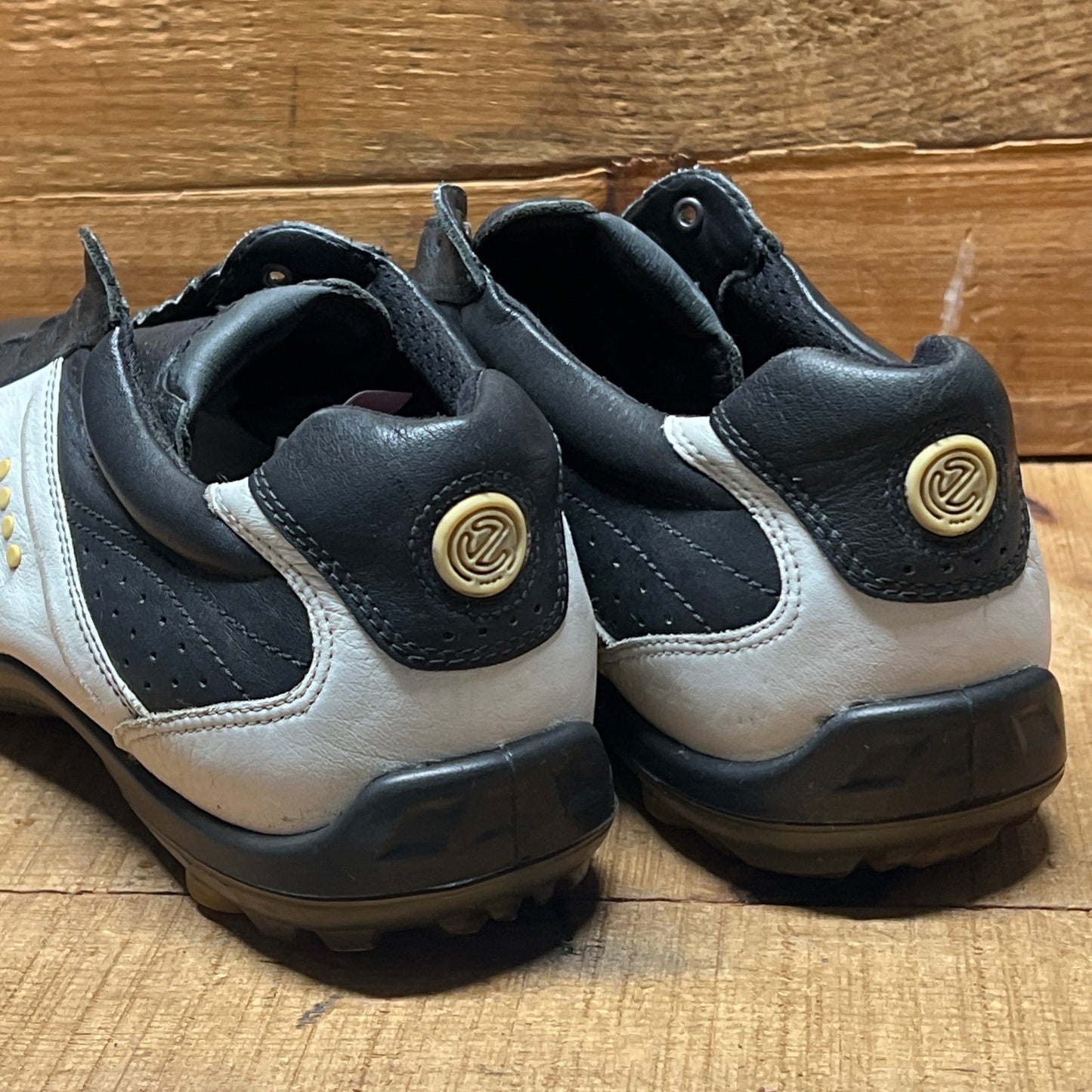 Men’s Ecco Hydomax Cleated Golf Shoe • Black/White Leather • Size 44