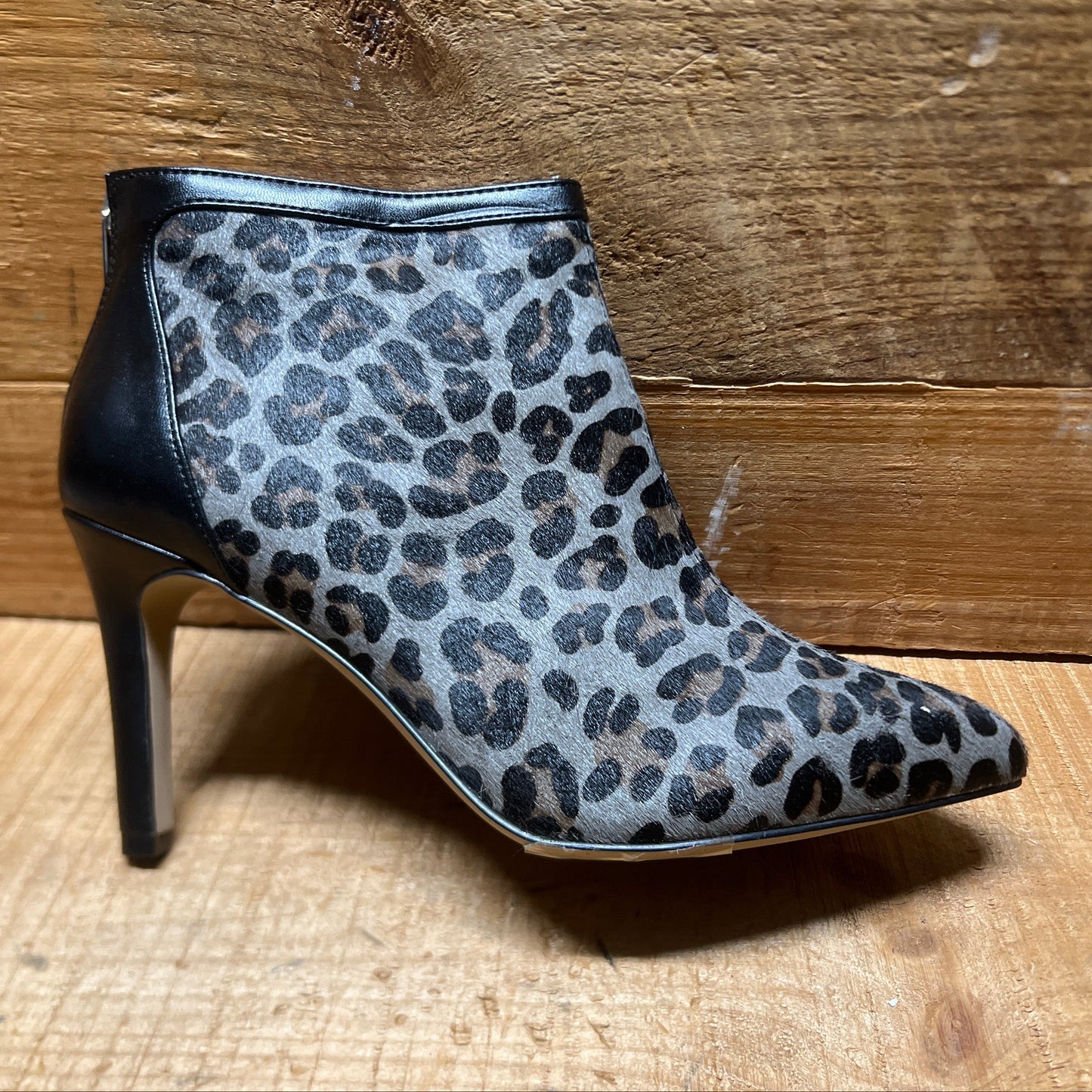 ADRIENNE VITTADINI Women's  •Nyla• 6M Ankle Bootie Flint-grey/Black  Pony Fur-Leather