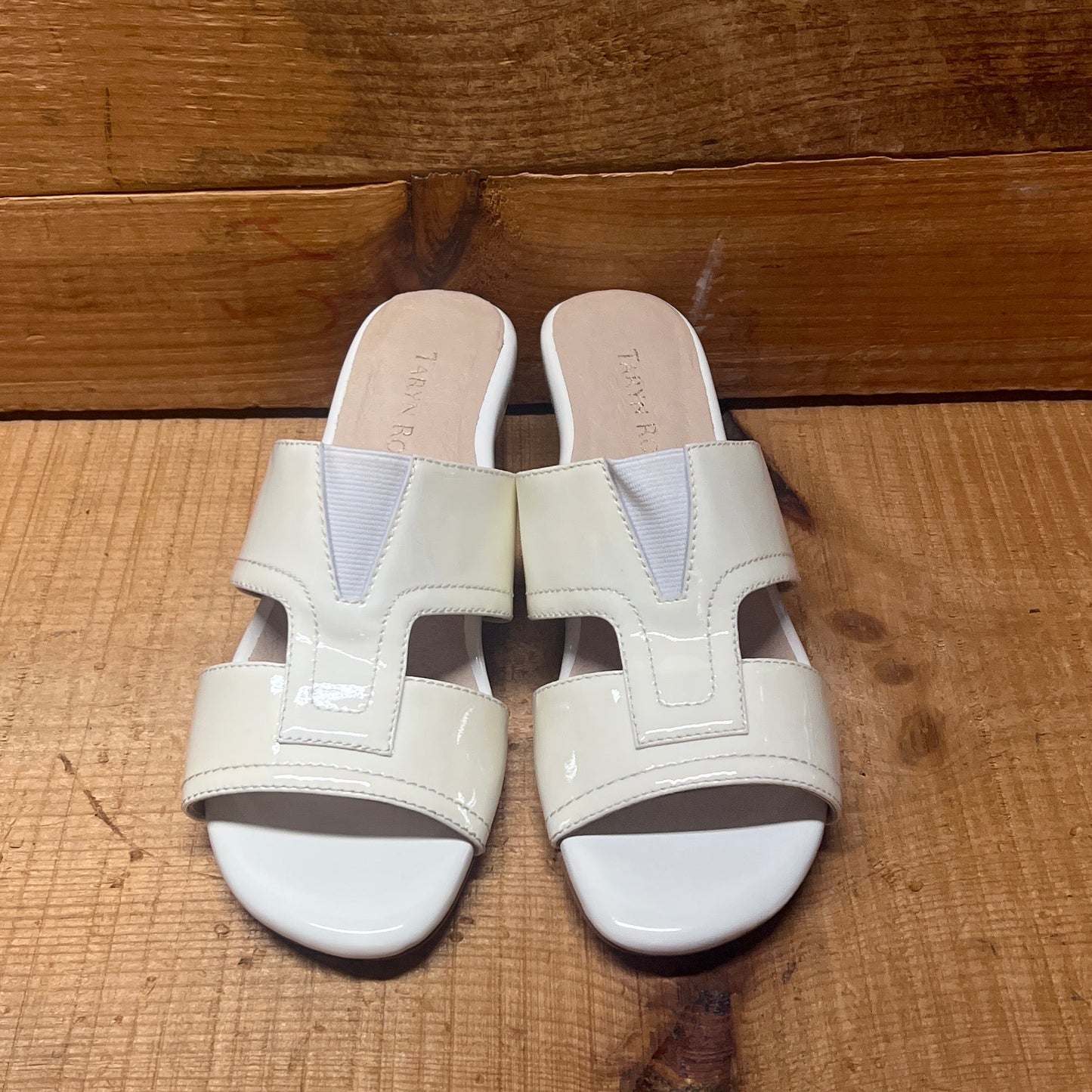 Taryn Rose • Olig • Patent Leather Slide 6M  Winter White/White Leather