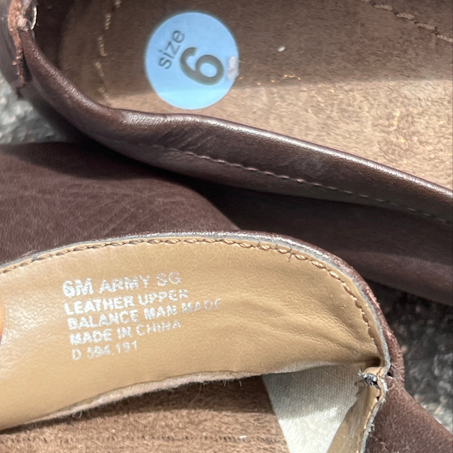 Woman’s  Aerosoles by Suregrip 6M brown leather Non-Slip Sole