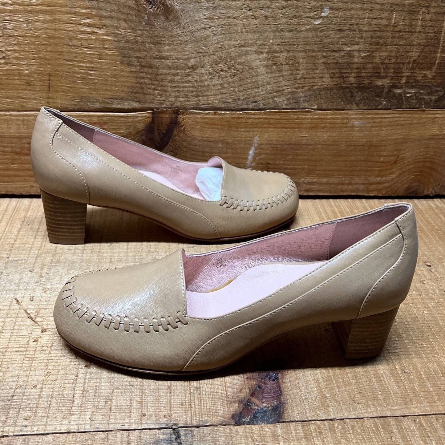 Taryn Rose • Joy  • Pump 6M Tan Leather