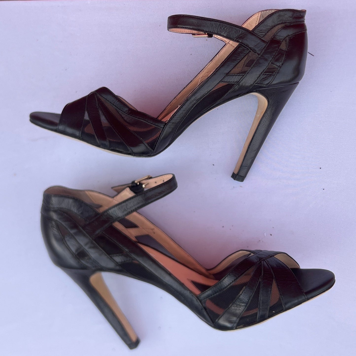 Isola Women's •Braewyn• Peep-toe Ankle Strap Sandal 9.5M Mesh/Black Leather