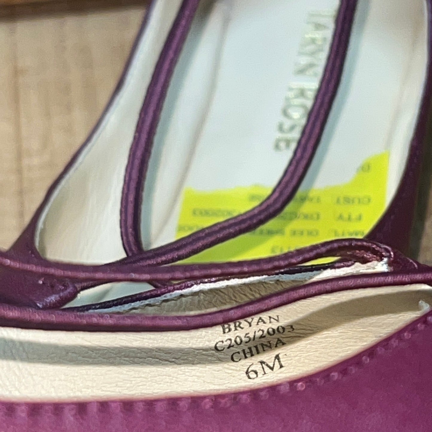 Women’s Taryn Rose •Bryan •Slip on Flat 6M  Port Wine  Leather