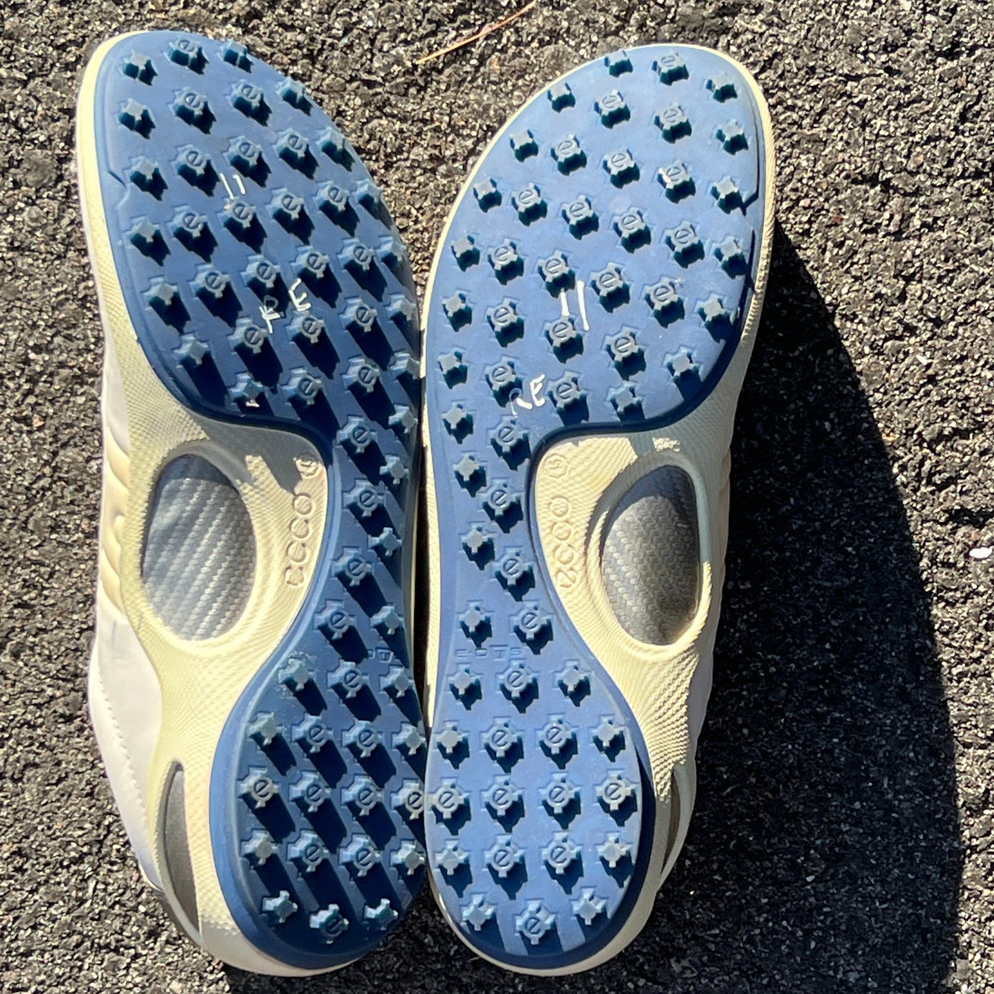 Men’s Ecco  Biom Natural Motion Spikeless Golf Shoes 45EU -White/Blue- Hydromax Leather