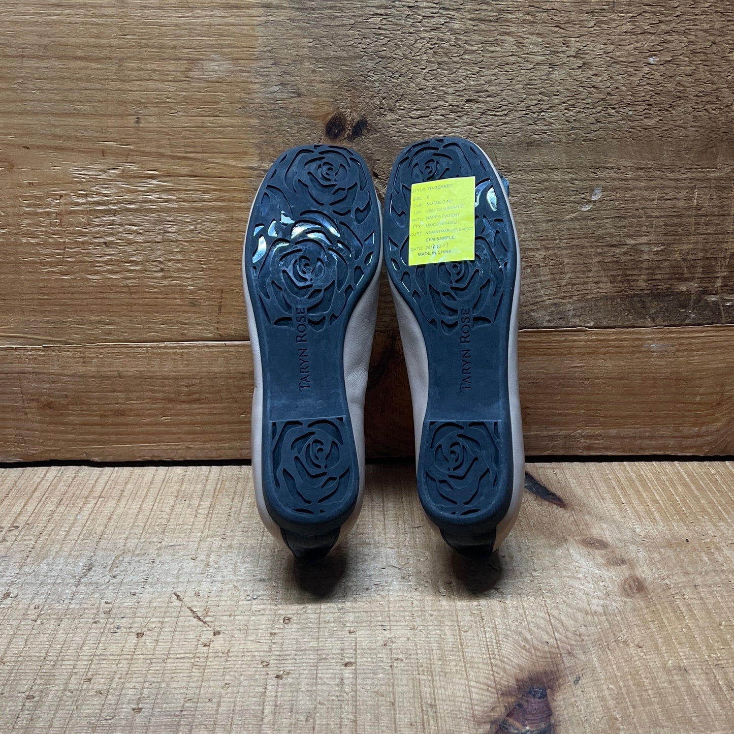 Taryn Rose • Berndt •Slip on  Leather Flat 6M  Nutmeg/Black Patent