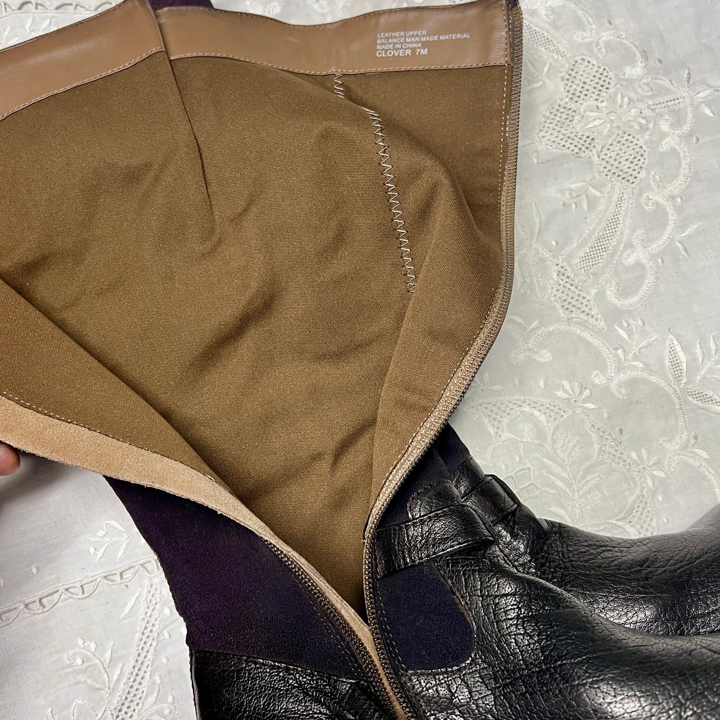 Crown Vintage •Clover• Leather Hidden Wedge Boot -Expandable Wide Shaft 7M Black Leather