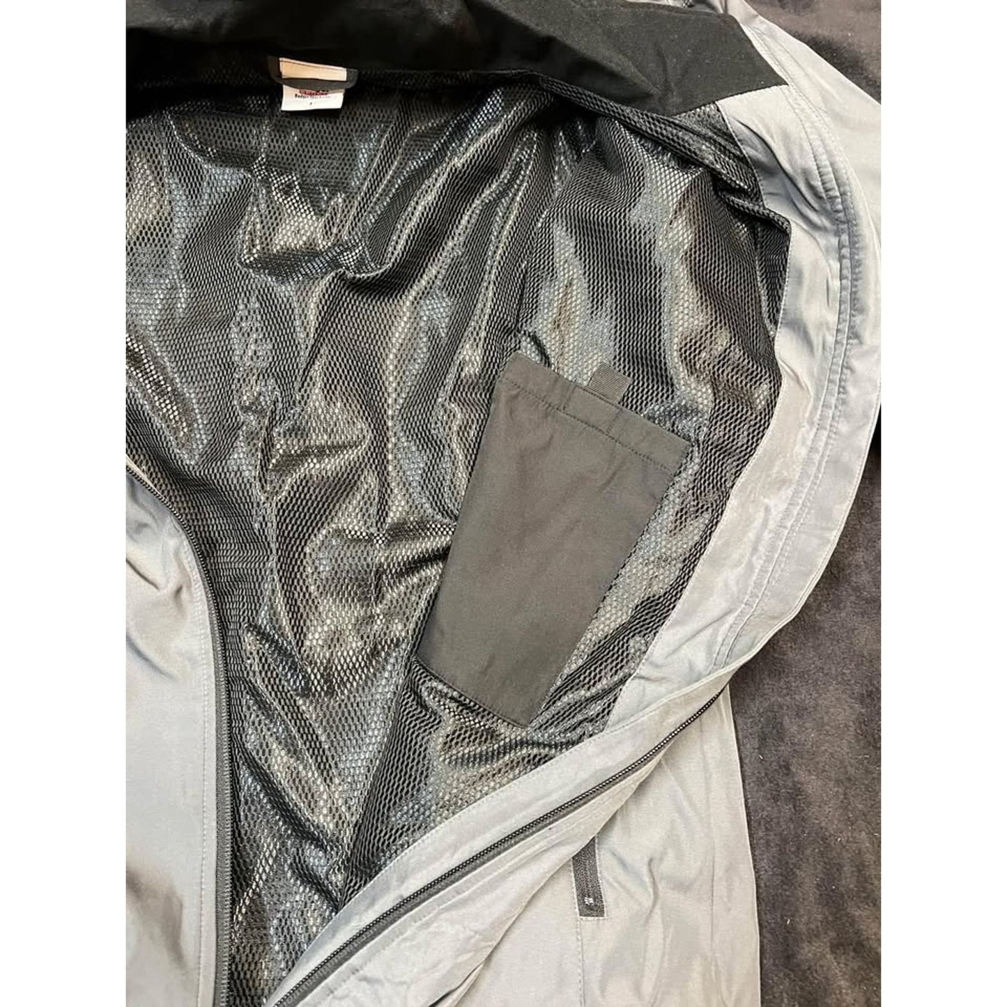 Badger sports men’s soft shell jacket size large